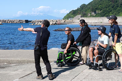 障がい者　山形県・庄内の海　ユニバーサル